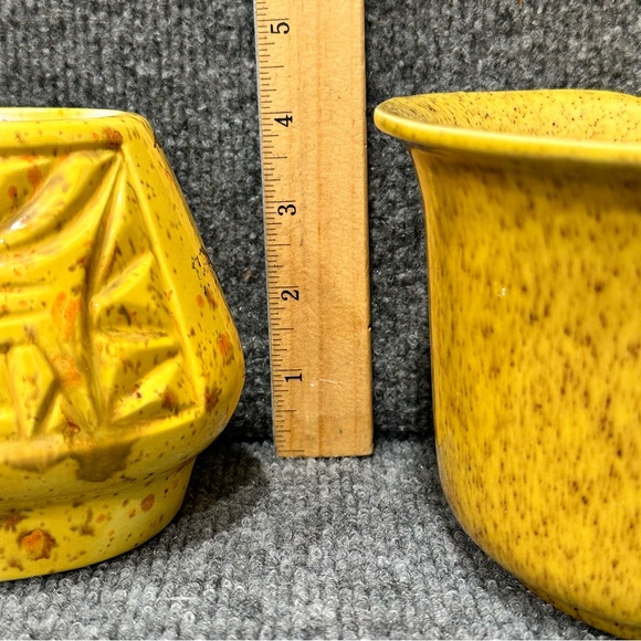 Vintage MCM planters speckled glaze yellow gold boho 70s pottery 4x6.5 and 4x9 - Picture 7 of 11